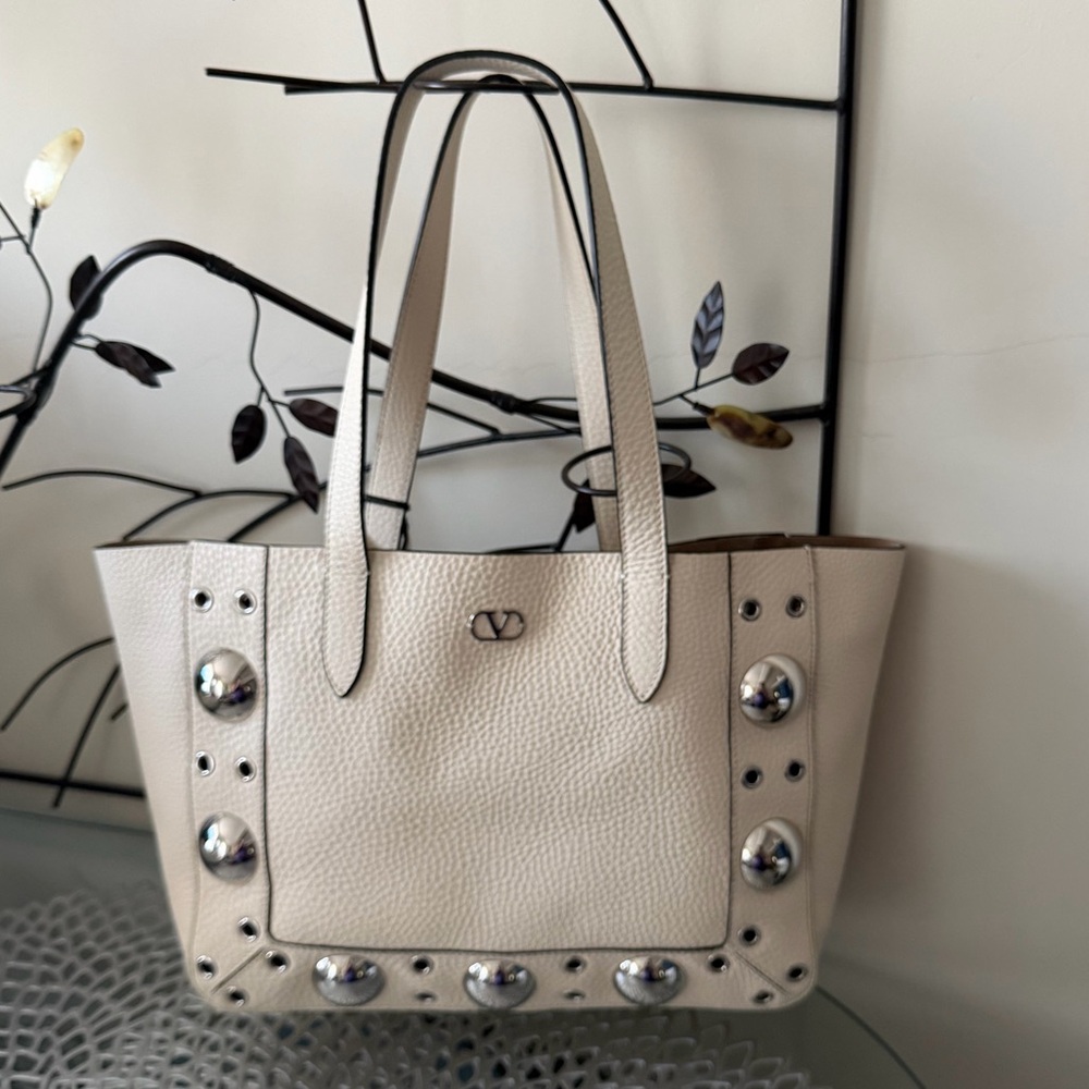 Valentino Garavani Nellcote Off White Leather Studded Tote with Pouch NWT - Picture 16 of 16